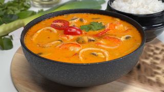 Том-ям с морепродуктами (300 г)