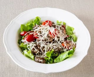 Салат теплый с куриной печенью (230г)