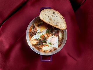 Шакшука с моцареллой и ребром (400г)