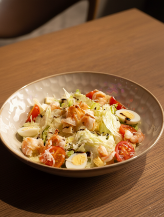 Цезарь с креветками (360г)