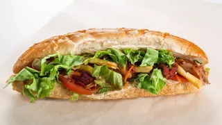Донер в багете куриный (350г)