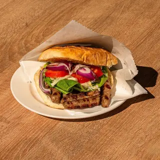 7 ćevapa u lepinji 210 g