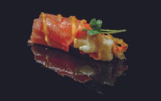 805 Salmone flower