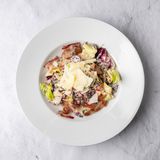 Biftek Cezar činija