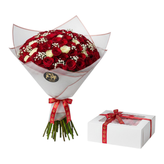 Hand Bouquet And Cupcakes