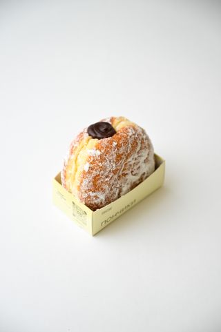 Пончик шоколадный 