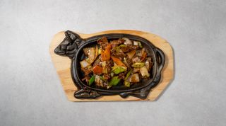 95. Tie-pan mongolska junetina