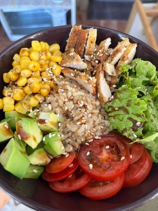 Боул с курицей и булгуром (250 г)