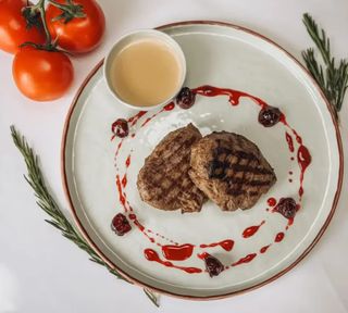 Медальоны из говядины (320г)