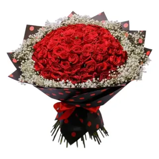 50 Roses & Gypsophila Classic