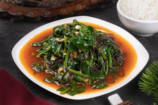 Черная фунчоза со шпинатом (250г)