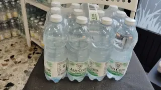 Acqua frizzante mezzo litro confezione 