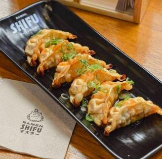 09. Age Gyozas (6 peças)