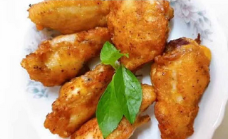 10 炸鸡翅Ali di pollo fritto
