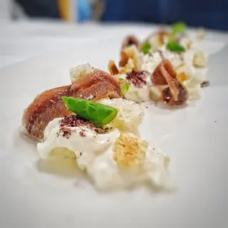 Alici del Mar Cantabrico e stracciatella di bufala DOP