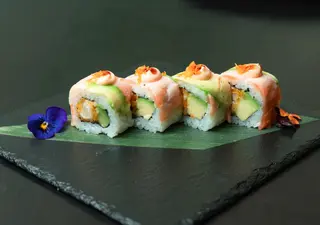 Almada Sunset Roll