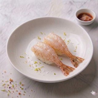 63 Nigiri amaebi