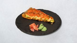 906. Asian Spicy Losos Pizza