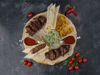 Ассорти на 4 человека (1200г)