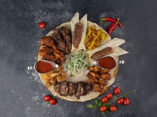 Ассорти на 6 человек (1800г)