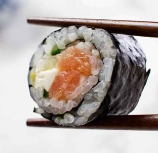B17. Sushi Tostado com Queijo