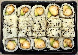 B23. Uramaki de Gambas (20 peças)