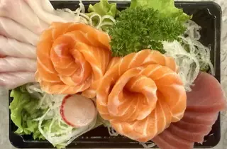 B2. Sashimi Misto