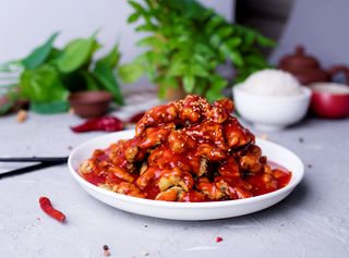 Говядина в кисло-сладком соусе (400г)