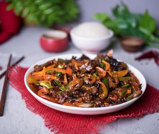 Говядина в сычуаньском соусе (400г)