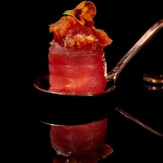B9. Bigne spicy tonno
