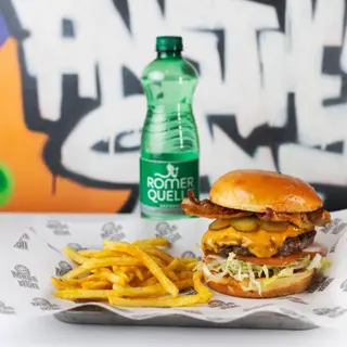 Burger Beertija Backstage, pomfrit, Romerquelle 0.50l