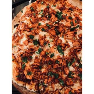 BBQ Chicken Pizza Large
