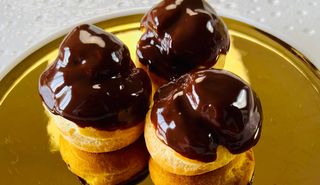 Bigne' con cioccolato