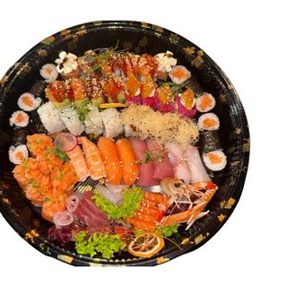 BOX06. Sushi mix 62 pezzi