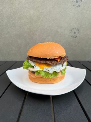 Бургер с говядиной острый (291г)