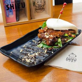 15. Bao Bun de Frango