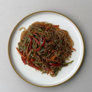 Бататная фунчоза с телятиной (350г)