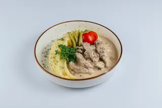 Бефстроганов с пюре (420г)