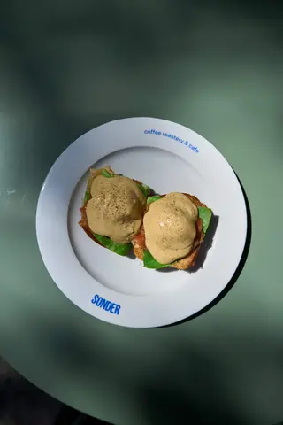 Benedict with salmon and poached egg