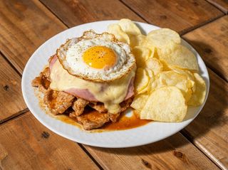 Bifana Especial no Prato