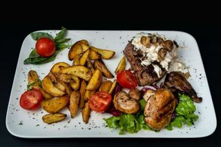 Biftek u sosu od gljiva