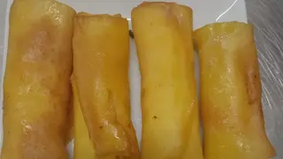Blini di formaggio - come gli involtini fritti in padella