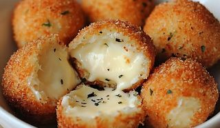 Bolinha de Queijo