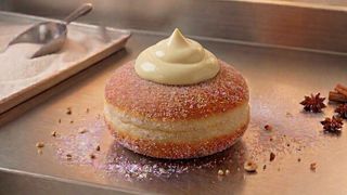 Bombolone alla crema pasticciera