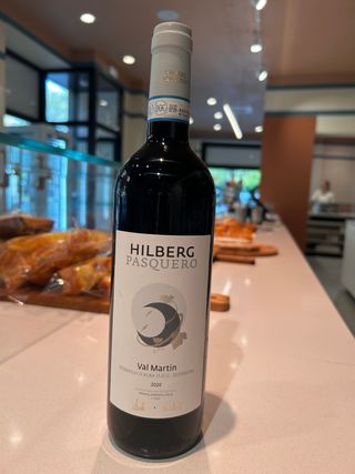 Bottiglia di vino rosso 