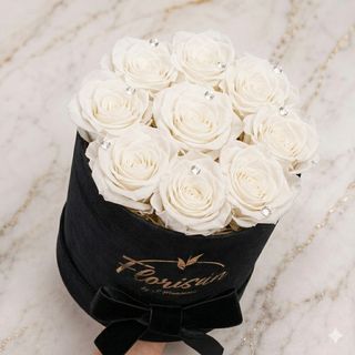 Box con 10 rose stabilizzate (eterne) bianche