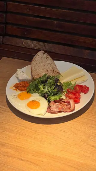 Breakfast set with bacon