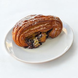 Brioche gigante con il cioccolato