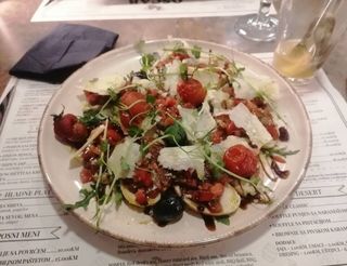 Bruschette sa kremom od cherry rajčica i aceta