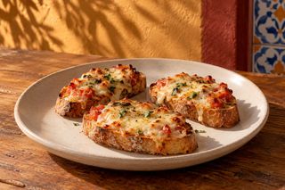 Bruschetta Con Queso